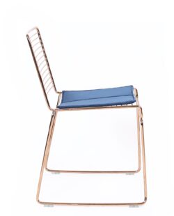 Chaise design moderne - fil métal or rose et coussin en velours - kayelles