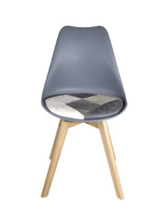 lot-2-chaises-scandinaves-gris-patch-bleu-kayelles